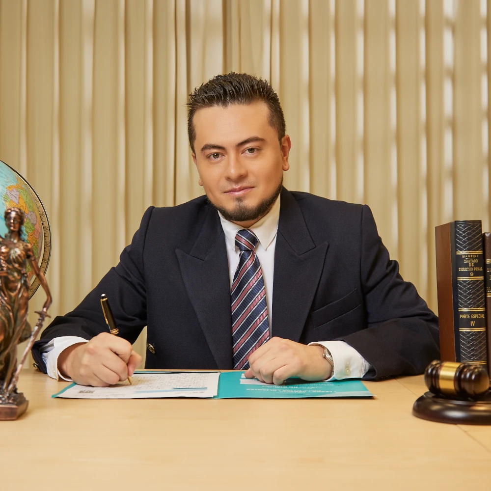 Equipo-Roa-y-Sanchez-Abogados-new card 2