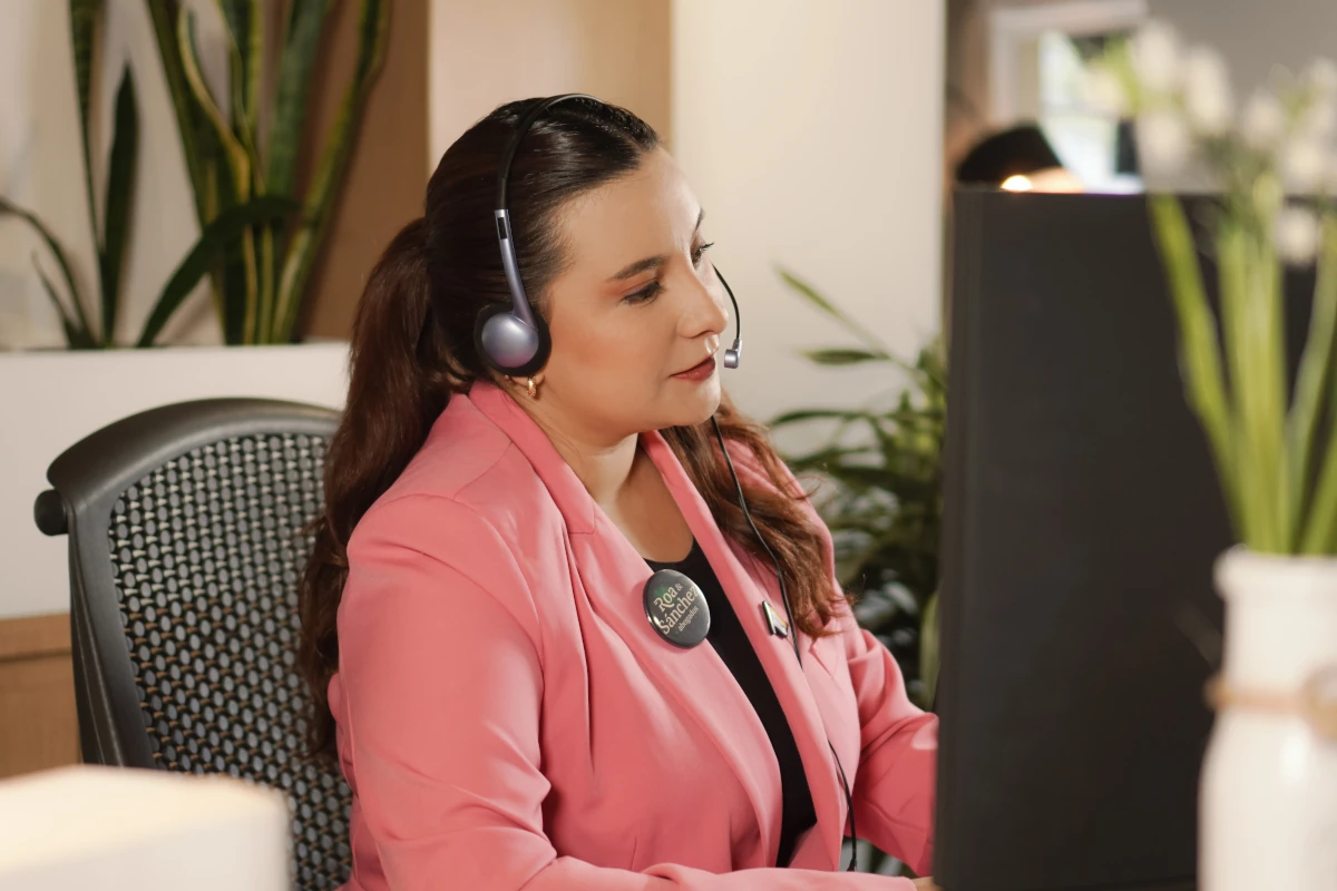 DSC09621 karen roa abogada